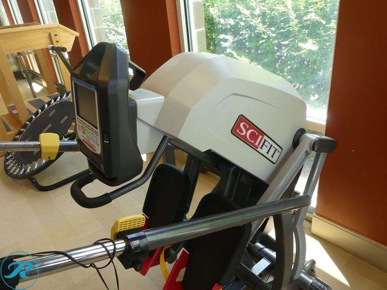 Scifit SONE Recumbent Stepper With Digital Console (Does Not Power On) - Roller Auctions