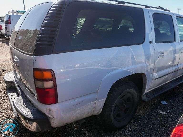 2001  Chevrolet  Suburban 1500   4WD - Roller Auctions