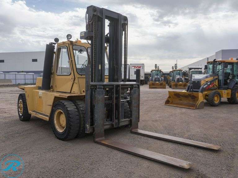 1991 Caterpillar V300B Forklift - Roller Auctions