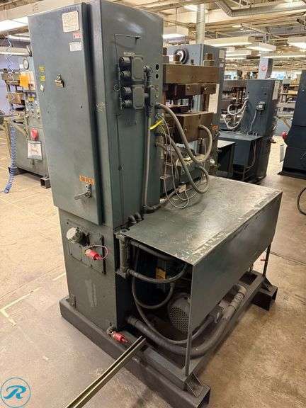 Wabash 75-1515-4TM 75-Ton Compression Molding Press, 3k Watt Heated Platen, 8x7 Compression Cylinder, 3HP, 480V 3-Phase - Roller Auctions