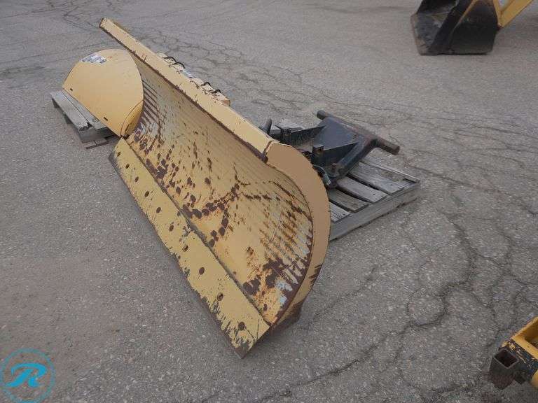 Trackless 60" Hydraulic Straight Plow Attachment
