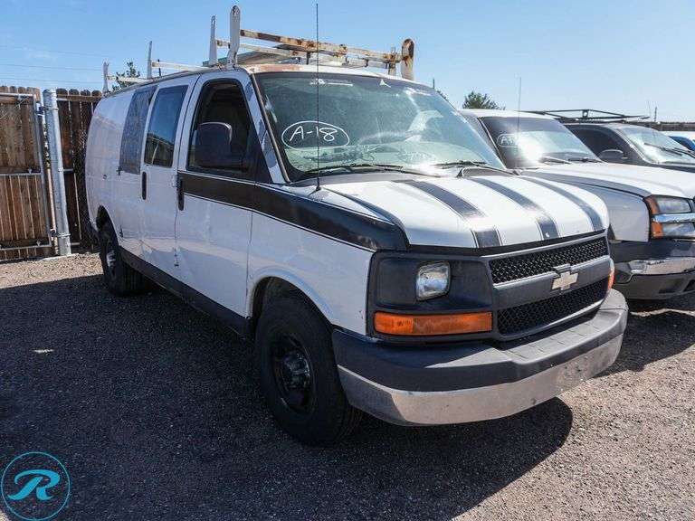 2010 Chevrolet Express 2500 RWD - Roller Auctions