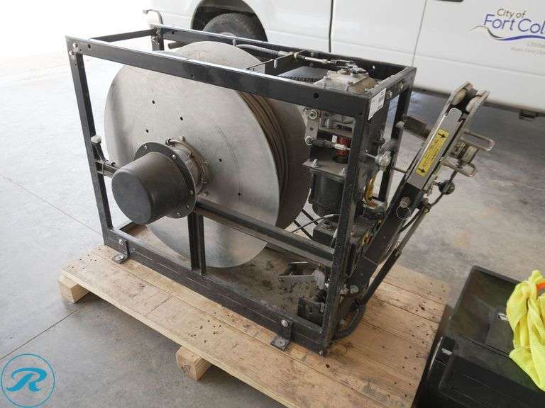 Q Cues RL600-42 Pipeline Camera Supply Reel With Control Panel, S/N: 14051601