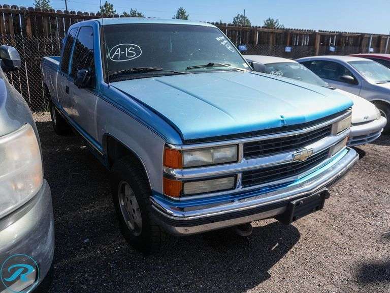 1995  Chevrolet  C/K1500   4WD - Roller Auctions