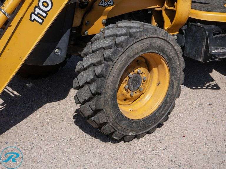 2004 John Deere 110 4WD Loader/Backhoe - Roller Auctions