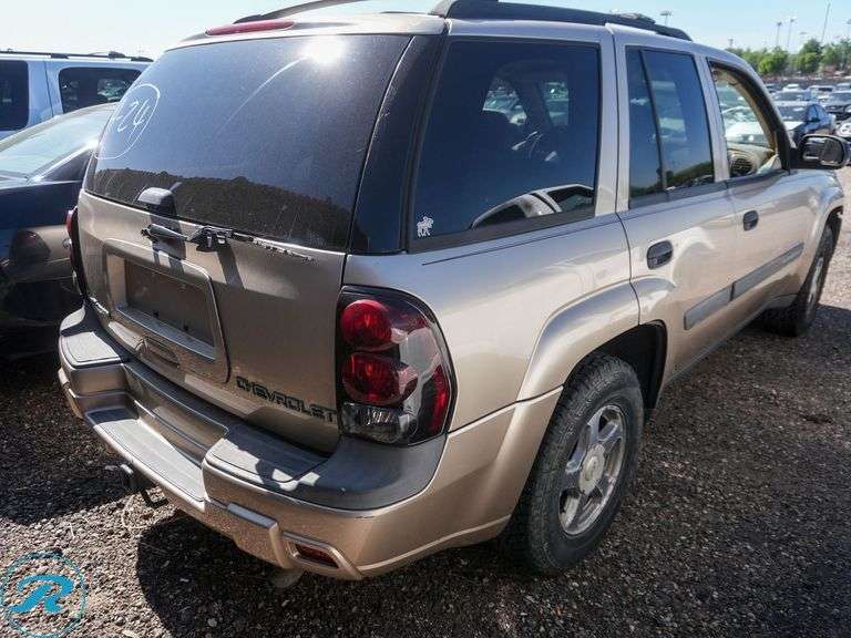 2004  Chevrolet  Trailblazer LS   4WD - Roller Auctions