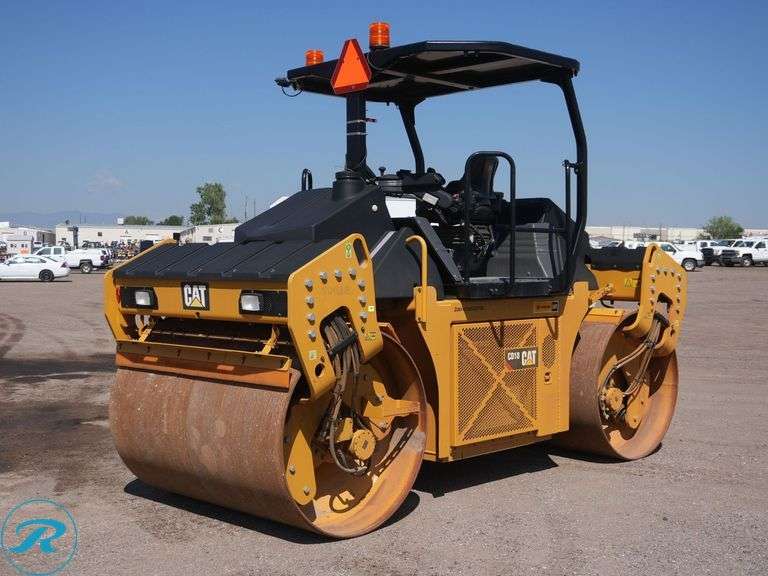 2019  Caterpillar  CD10  Split Drum  Vibratory Roller