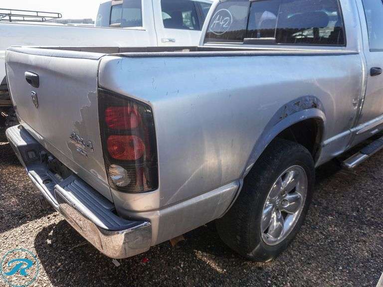 2005  Dodge  Ram 1500 SLT  4WD - Roller Auctions