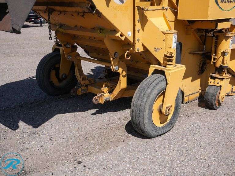 2012 Weiler E550A Windrow Elevator - Roller Auctions
