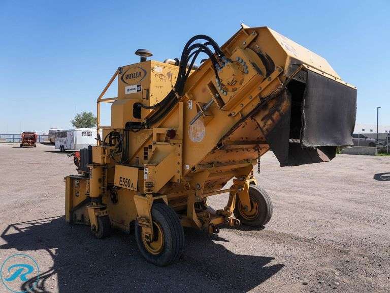 2012 Weiler E550A Windrow Elevator - Roller Auctions