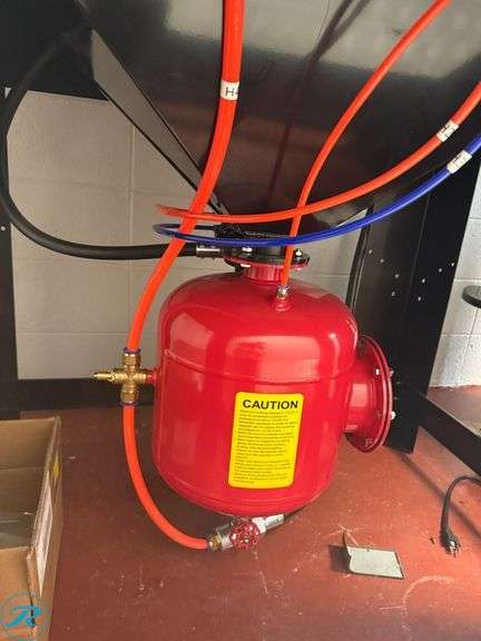 Redline PSBC990 High Pressure 46" Sandblast Cabinet with Stand, Foot Control and Vacuum Cabinet - Roller Auctions