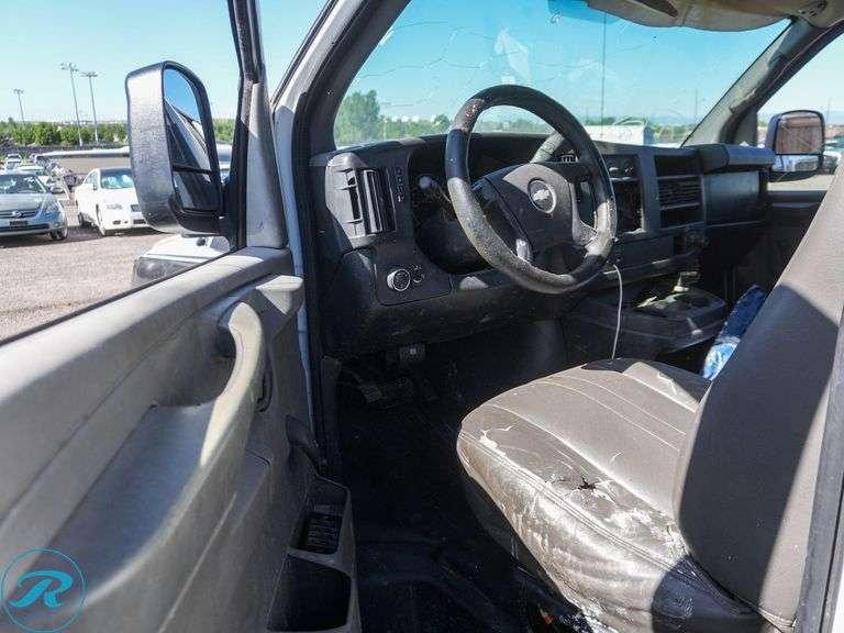 2010 Chevrolet Express 2500 RWD - Roller Auctions