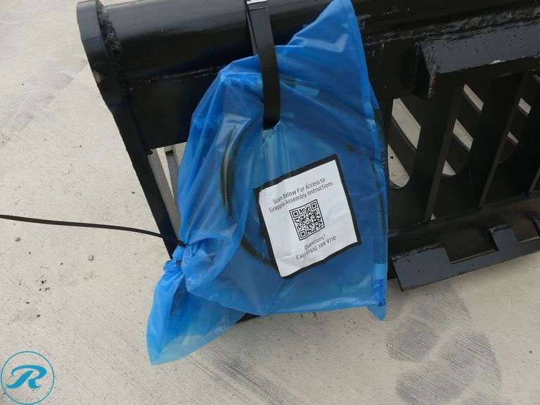 New Kit Containers Hydraulic Skeleton Grapple Bucket to Fit Skid Steer Loader, 76" - Roller Auctions