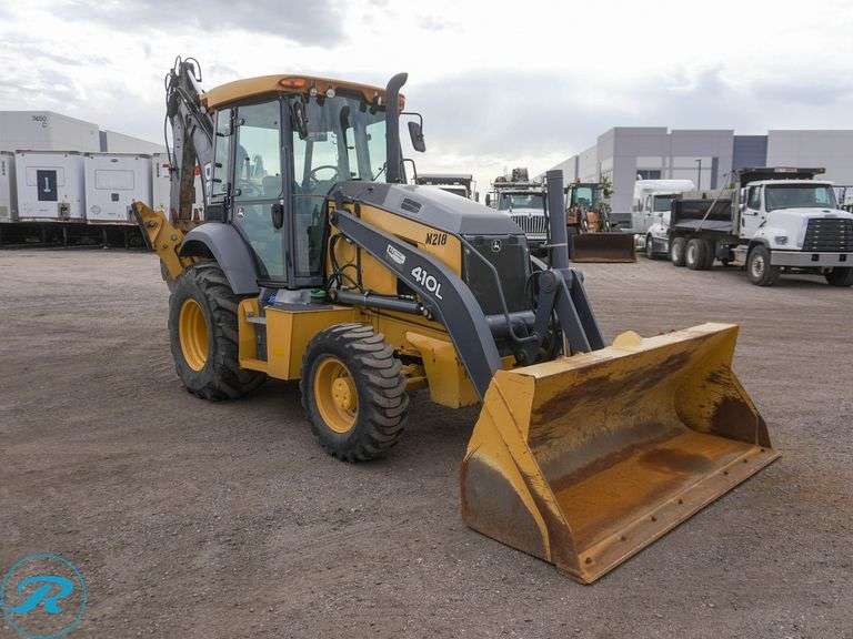 2019  John Deere  410L  4WD - Roller Auctions