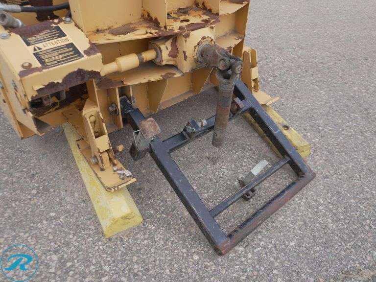 Trackless B3 51" Hydraulic Snow Blower Attachment - Roller Auctions
