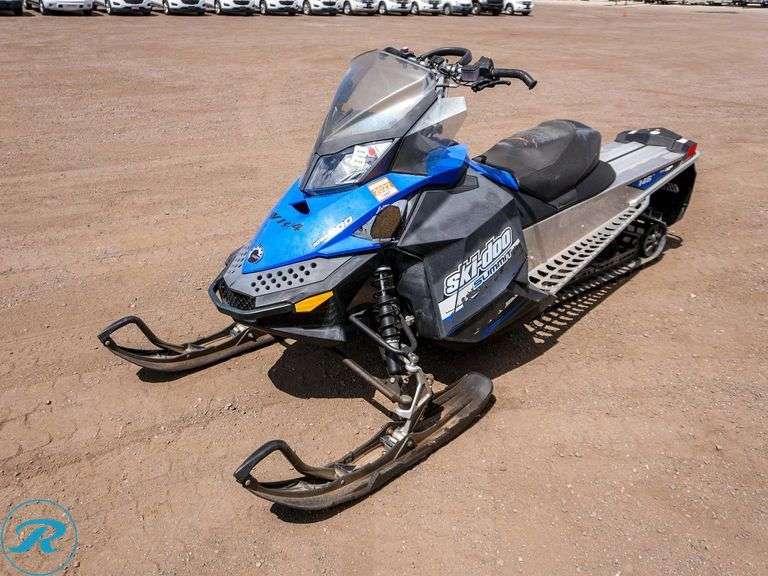 Ski-Doo  Summit  RevXP  Snowmobile