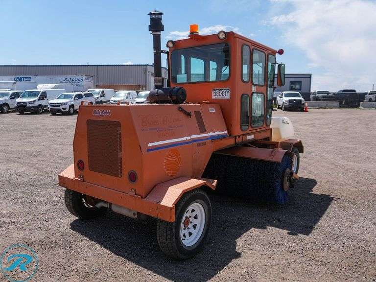 2012 Broce KR350 Ride-On Broom - Roller Auctions