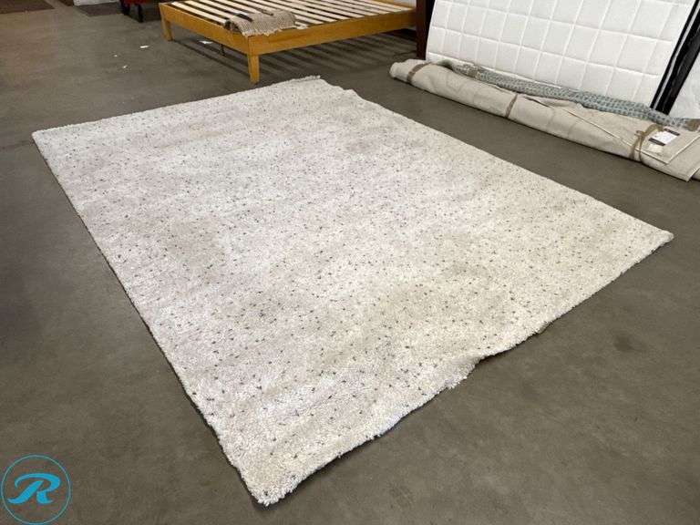 Balta Tibet Rug, 7’11” x 10′ in Light Beige with Speckled Pattern