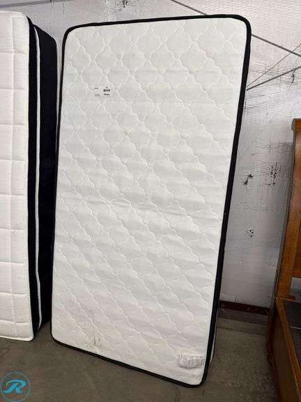 Flex Industrial Resources Twin Mattress with Quilted Pattern
