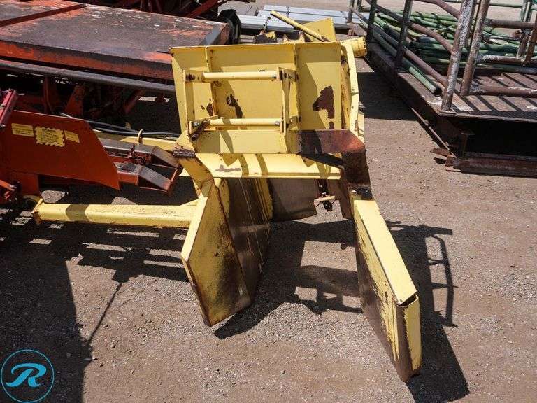 New Holland Stackliner 1032 Bale Stack Wagon - Roller Auctions