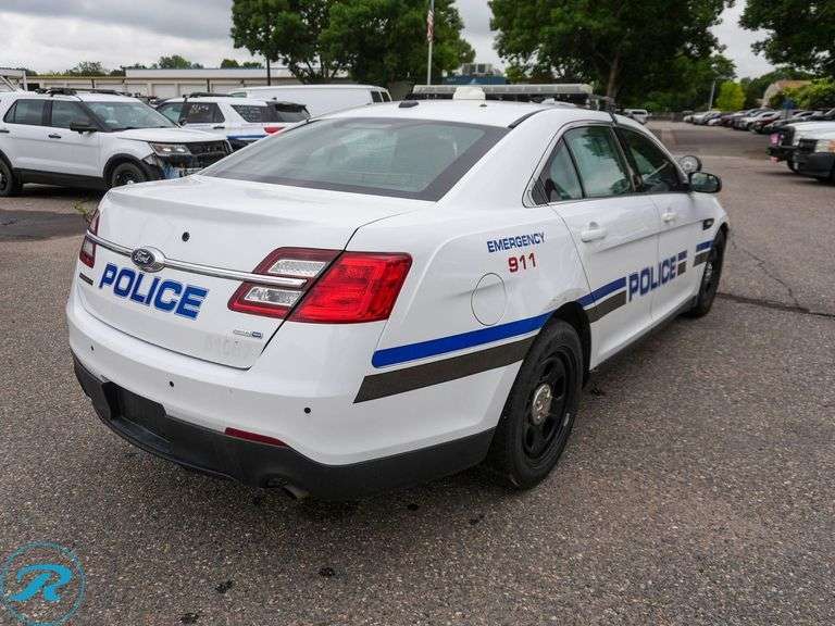2017  Ford  Taurus SEL  Base  AWD  Police Interceptor Sedan - Roller Auctions