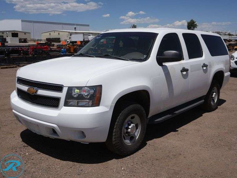 2013  Chevrolet  Suburban  2500  4WD  SUV