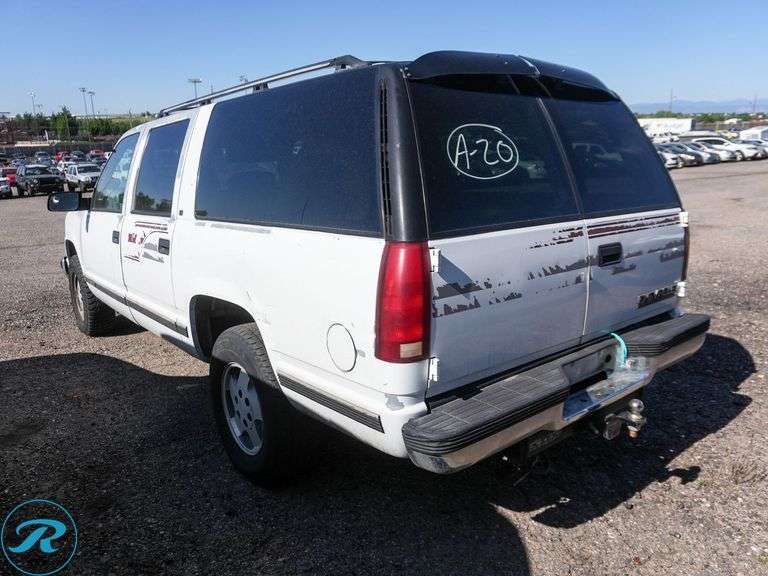 1995  Chevrolet  Suburban 1500   4WD - Roller Auctions