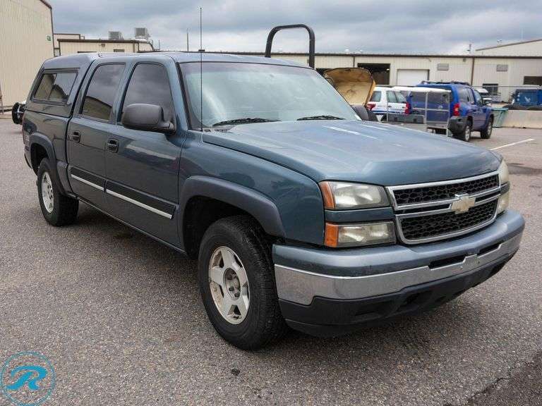 2006  Chevrolet  Silverado 1500   4WD  Pickup - Roller Auctions