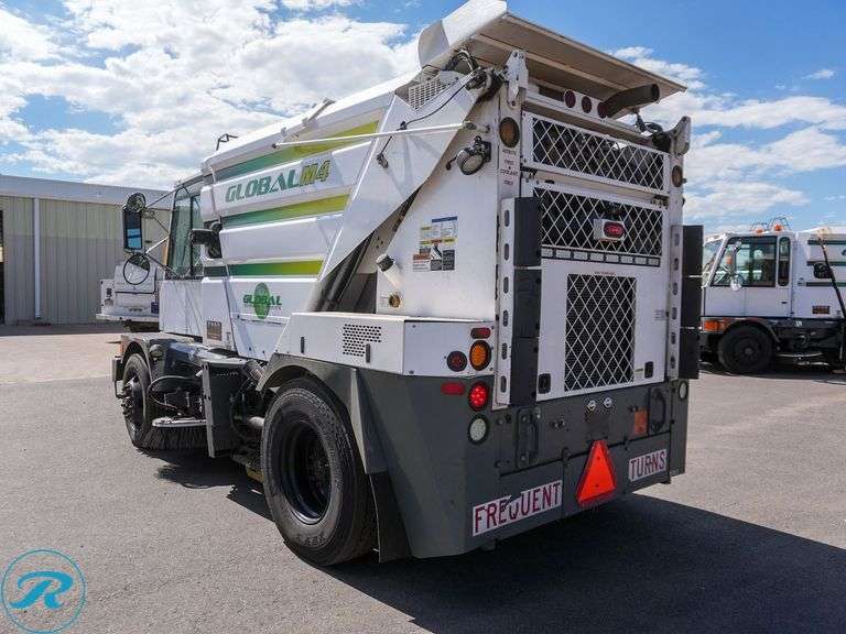 2018 Global M4 Street Sweeper - Roller Auctions