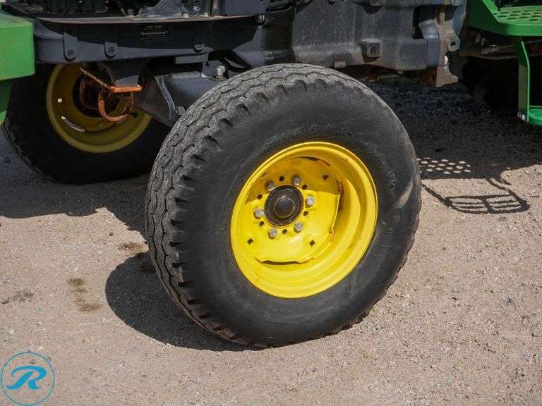 John Deere 5225 Agricultural Tractor - Roller Auctions