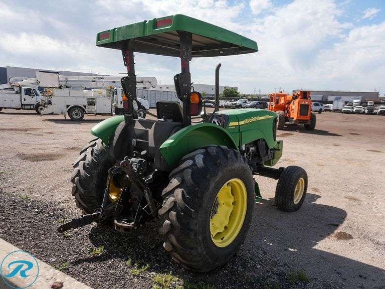 John Deere 5225 Agricultural Tractor - Roller Auctions
