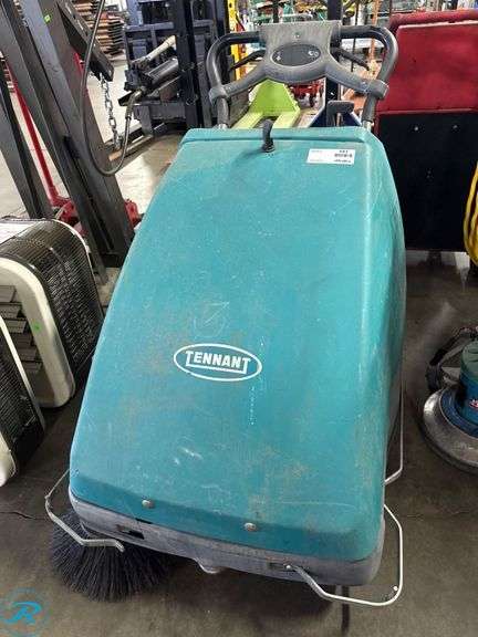 Tennant Floor Sweeper with S.P.E. Power System, Model CBSW1S 12-12 - Roller Auctions