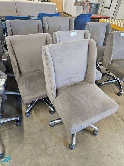 (5) Gray Fabric Office Chairs With Chrome Base on Casters - Roller Auctions