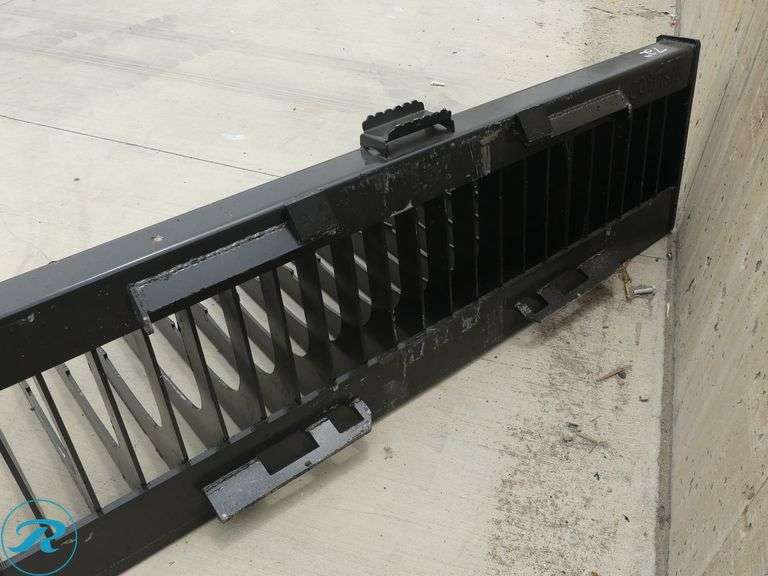 New Kit Containers Skeleton Bucket to Fit Skid Steer Loader, Low Sides, 76" - Roller Auctions