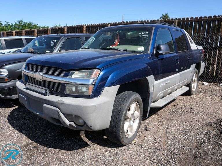 2002  Chevrolet  Avalanche 1500   4WD