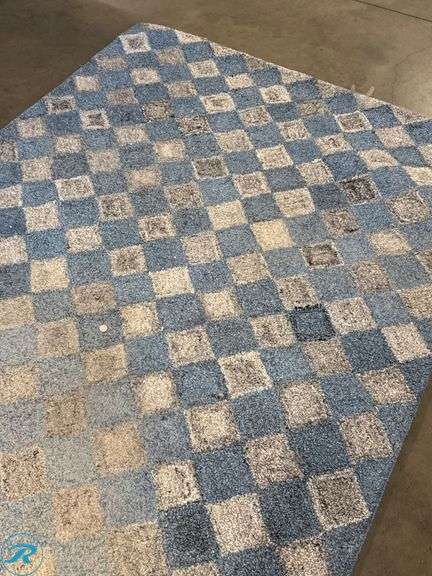 Safavieh Abstract Area Rug in Grey/Blue, 5′ x 8′, Wool and Viscose Blend - Roller Auctions