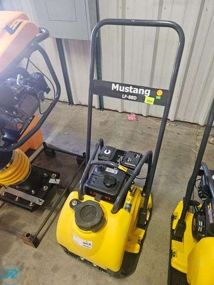 New Mustang LF-88 Plate Compactor, Gas - Roller Auctions