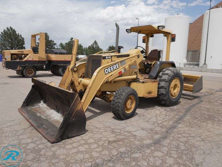 John Deere  210LE  4x4  Tractor/ Loader