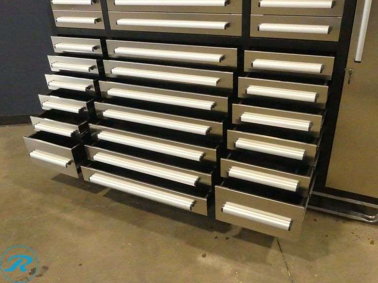 New Chery Industrial 35-Drawer Tool Chest, Stainless Steel, 7' - Roller Auctions