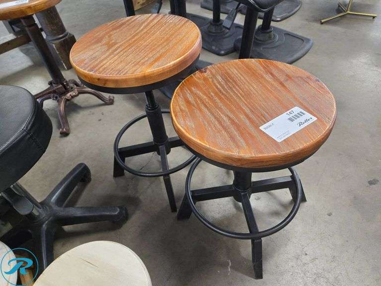 Wooden Top Swivel Bar Stools with Metal Bases