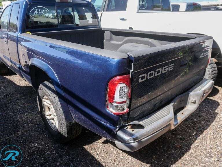 2001  Dodge  Dakota   4WD - Roller Auctions