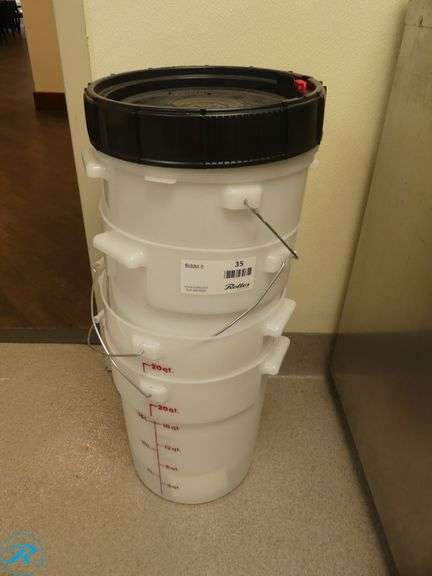(4) 20-Qt Food Storage Containers