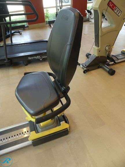 Scifit SONE Recumbent Stepper With Digital Console (Does Not Power On) - Roller Auctions