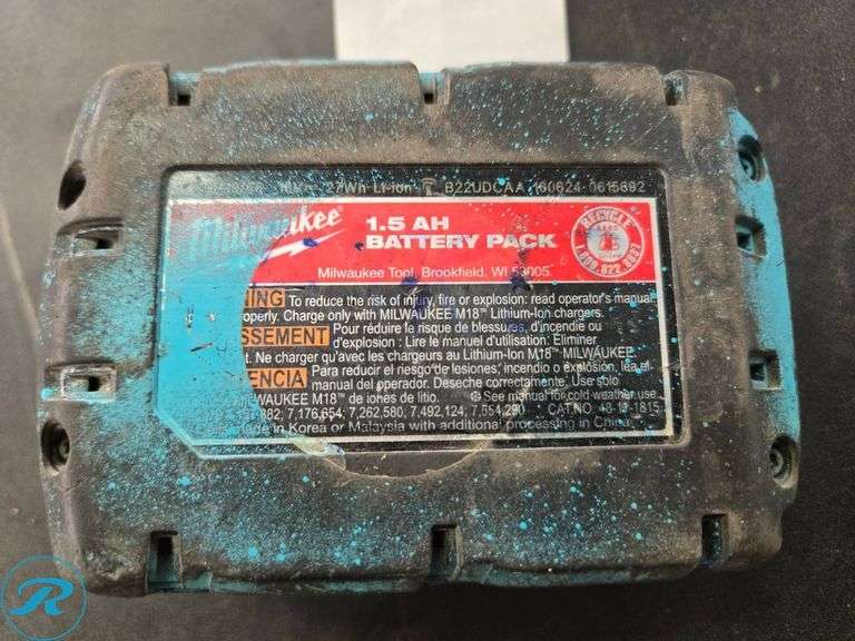 (2) Milwaukee M18 1.5Ah Red Lithium Battery Packs - Roller Auctions