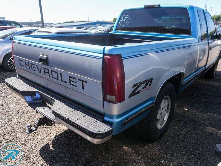 1995  Chevrolet  C/K1500   4WD - Roller Auctions