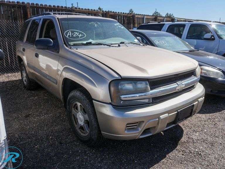 2004  Chevrolet  Trailblazer LS   4WD - Roller Auctions