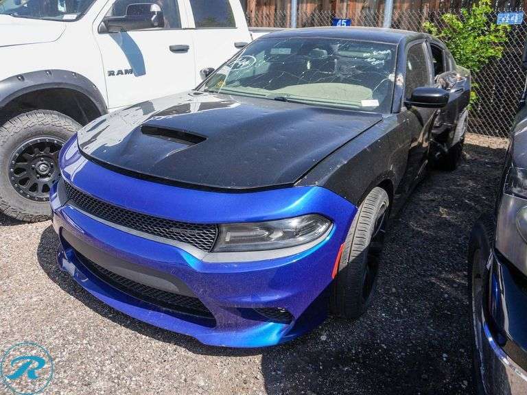 2015  Dodge  Charger SE  AWD