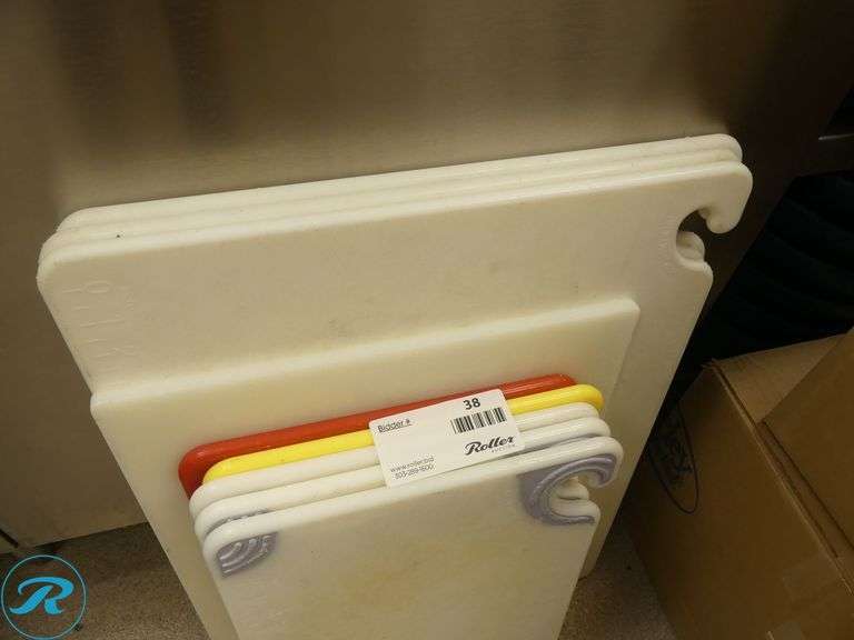 (9) Cutting Boards - Roller Auctions