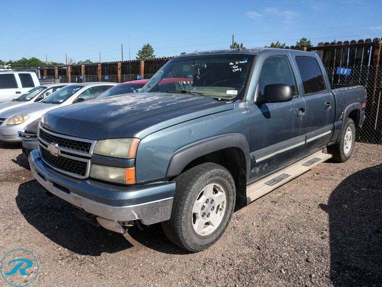 2006  Chevrolet  Silverado 1500 LT  4WD