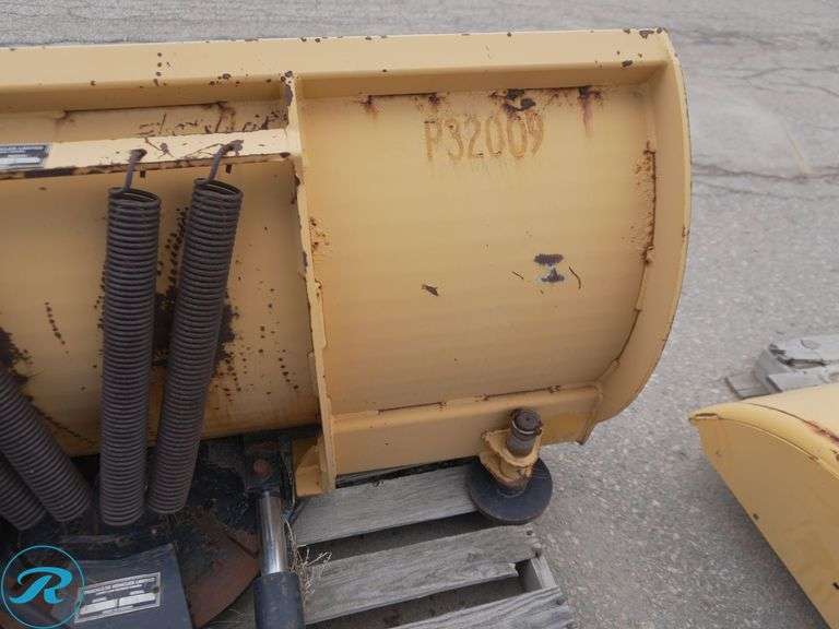Trackless 60" Hydraulic Straight Plow Attachment - Roller Auctions